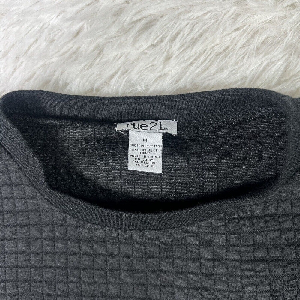 Women's Rue 21 Black Long Sleeve Cropped Button Front Pullover Sweater Size M - Picture 3 of 12